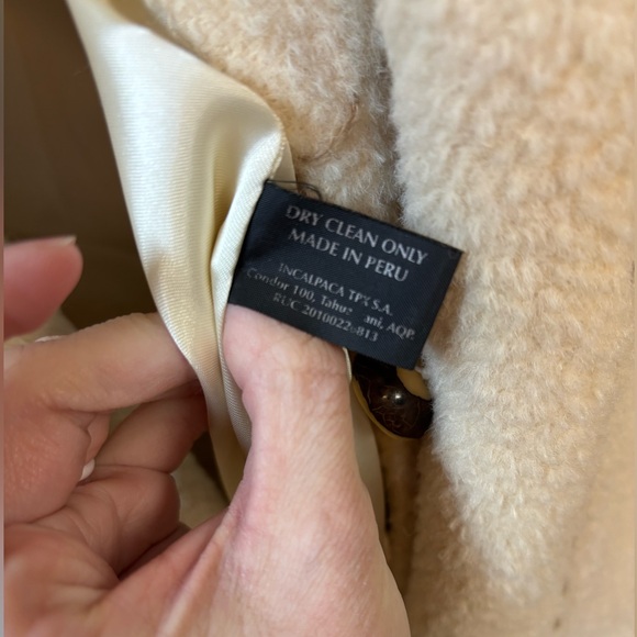 Alpaca 111 Handfinished Alpaca Suri Wool Long Cream Coat - Picture 5 of 9